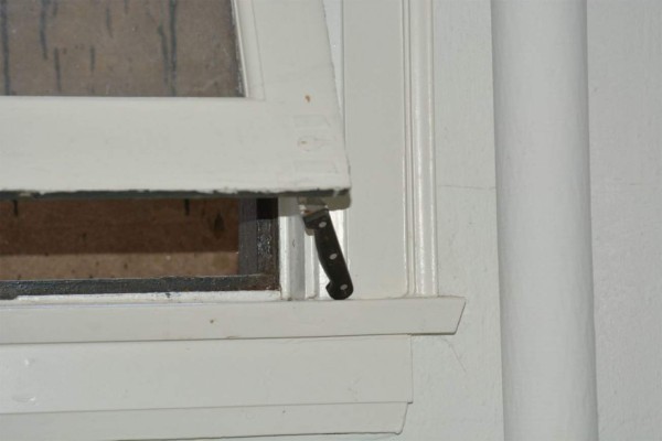 Torturados y quemados hasta morir: el horror del cuádruple crimen de un empresario y su familia (FOTOS)